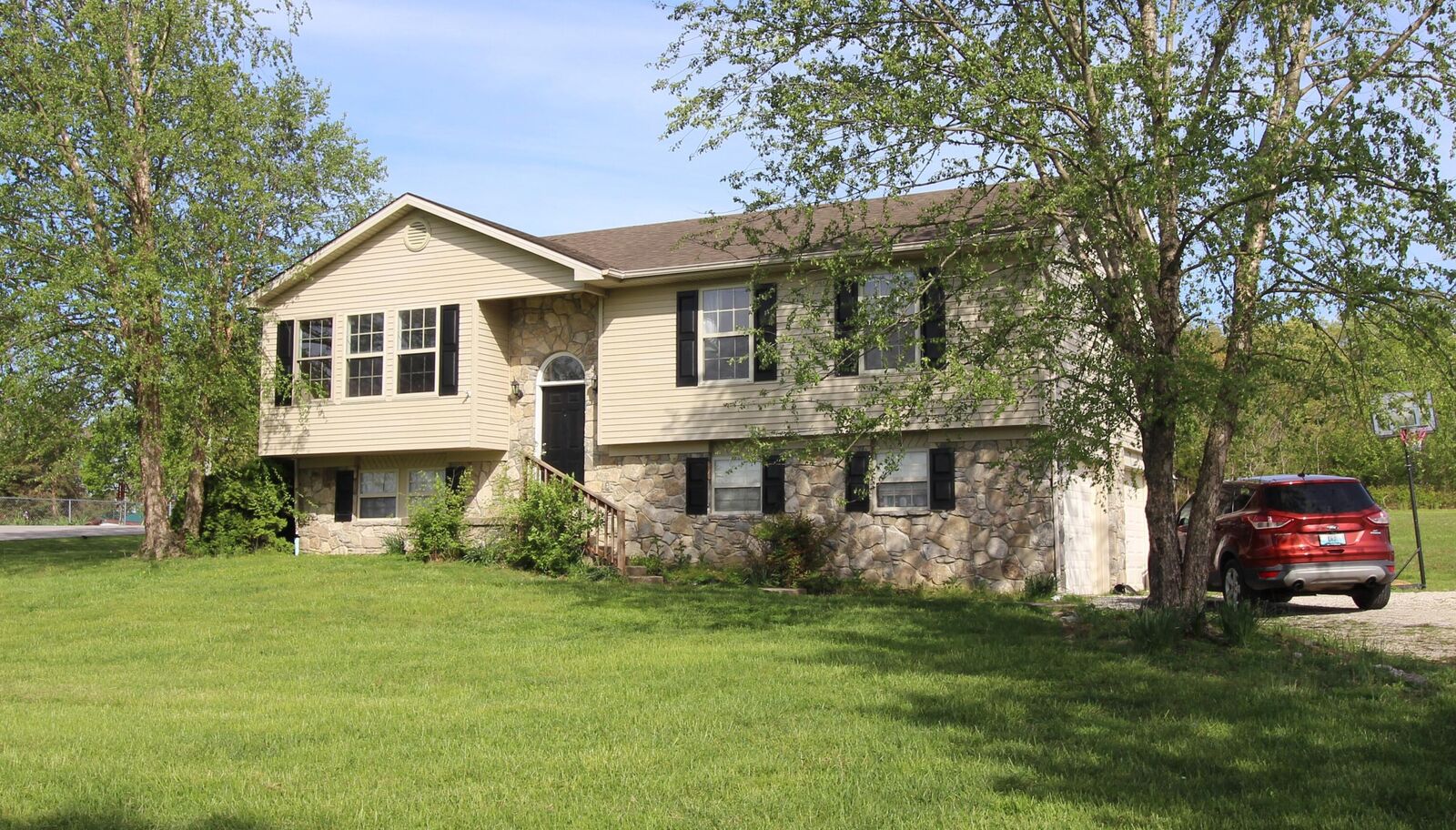 Property Photo: 312 Springhurst Drive KY 40403