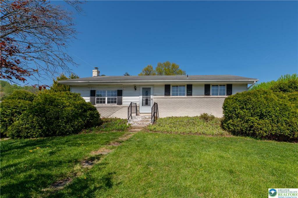 Property Photo: 5291 Bow Lane PA 18049