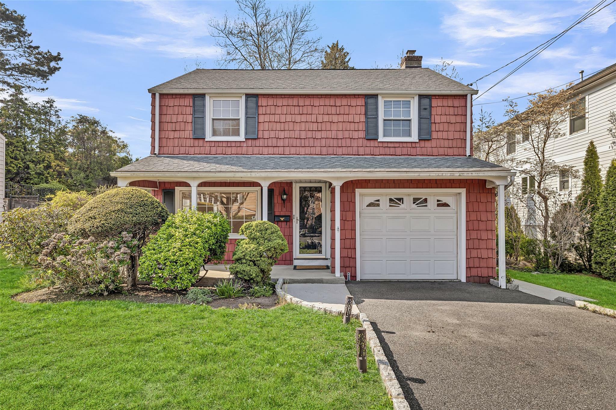 62 Henry Avenue  Harrison NY 10528 photo