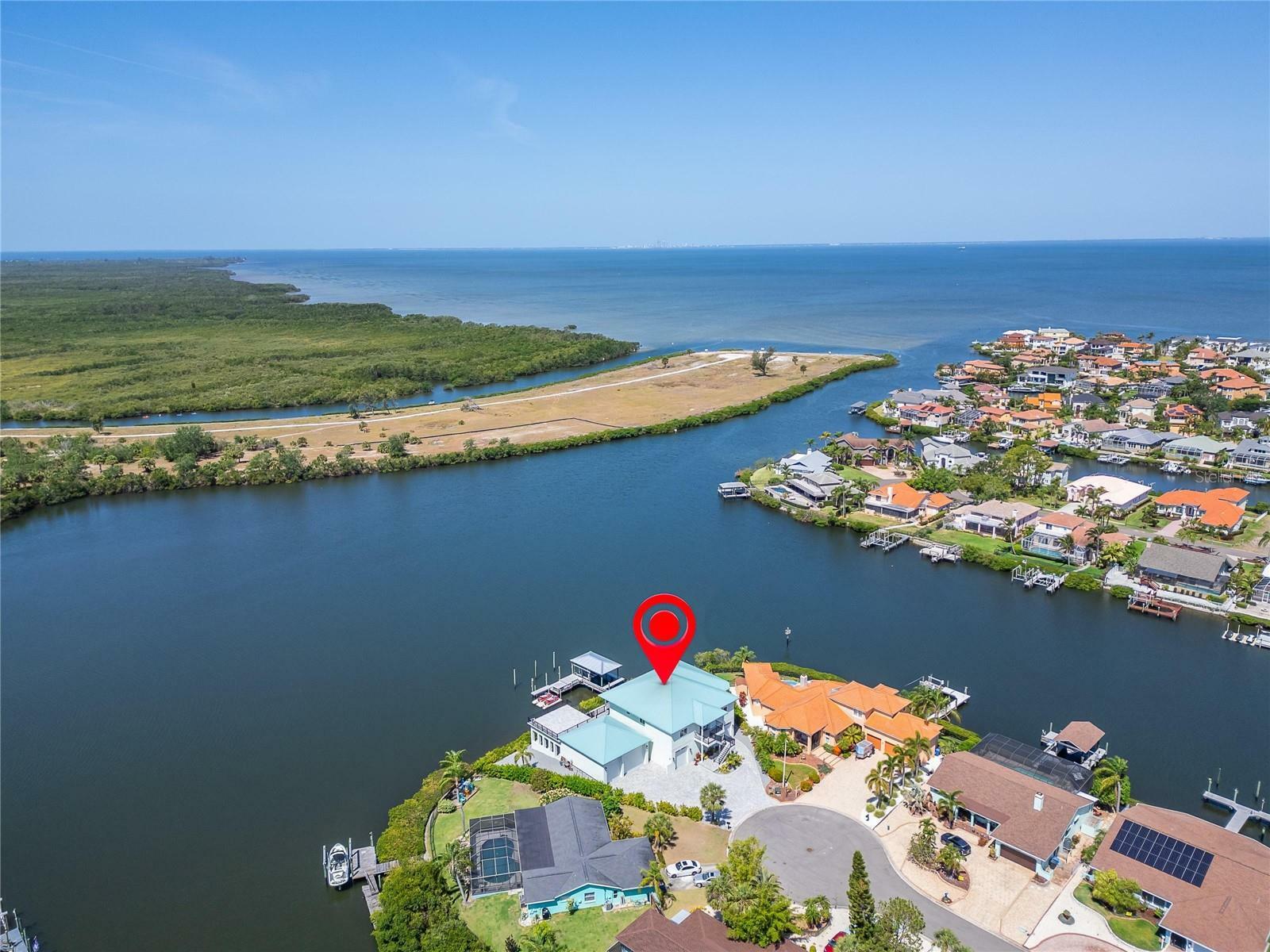 Property Photo: 935 Chipaway Drive FL 33572
