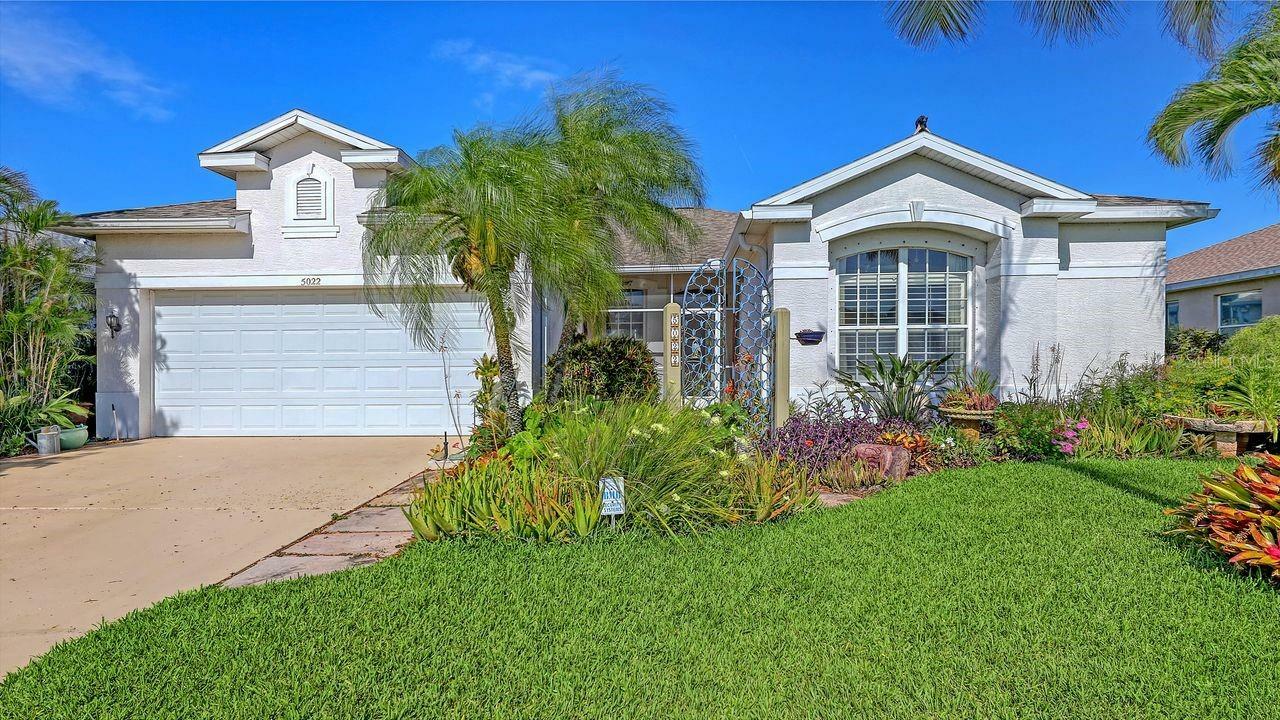 Property Photo: 5022 46th Street W FL 34210