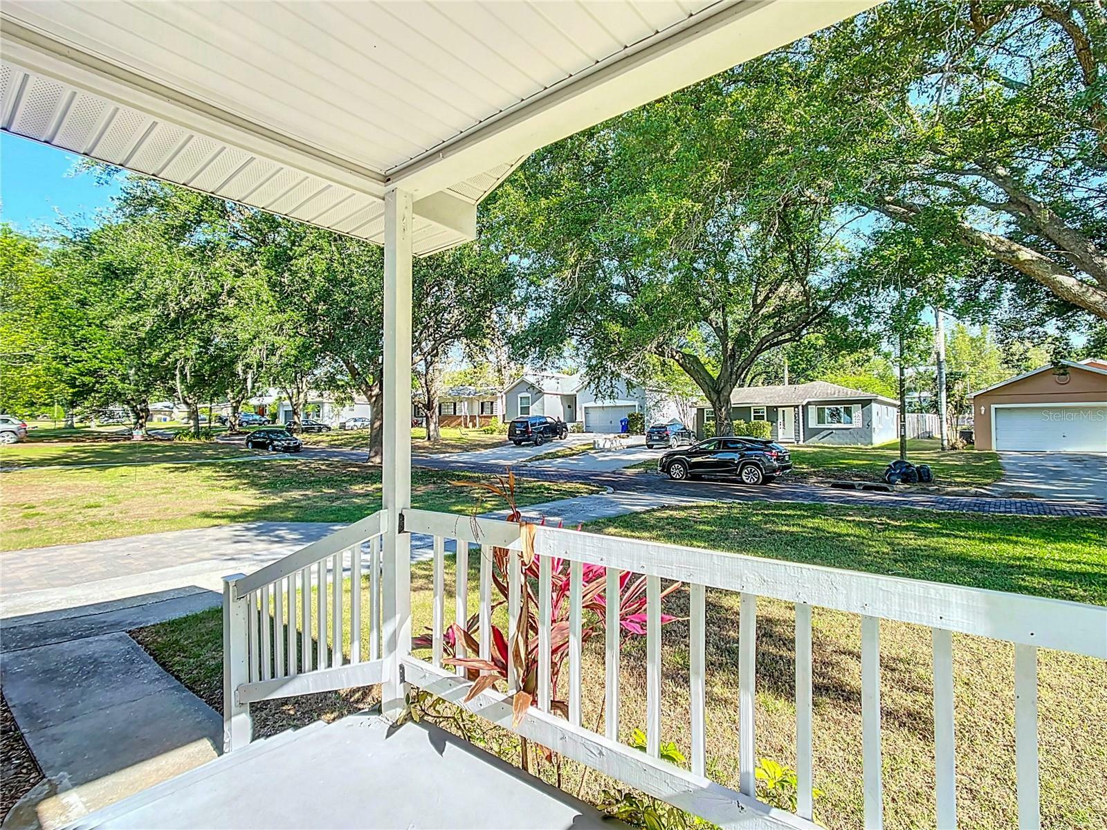Property Photo: 737 Kensington Street FL 33803