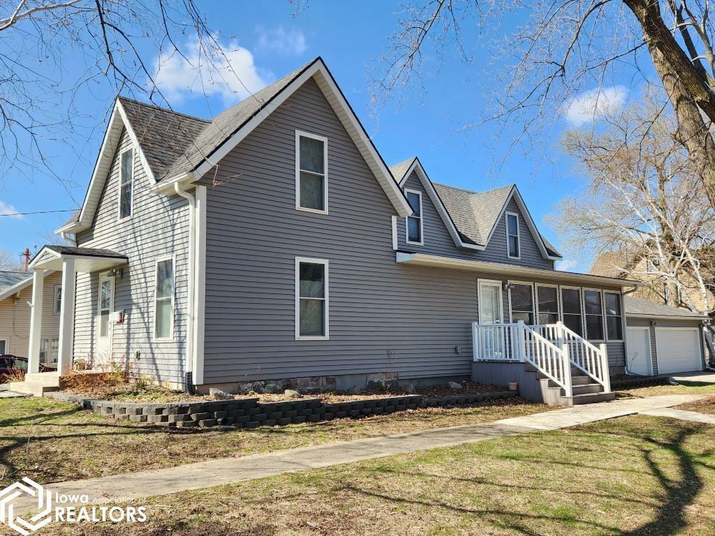 Property Photo: 400 N 5th Street IA 50428