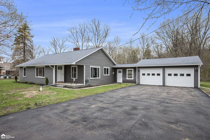 2395 E Burt Road  Burt MI 48417-9426 photo