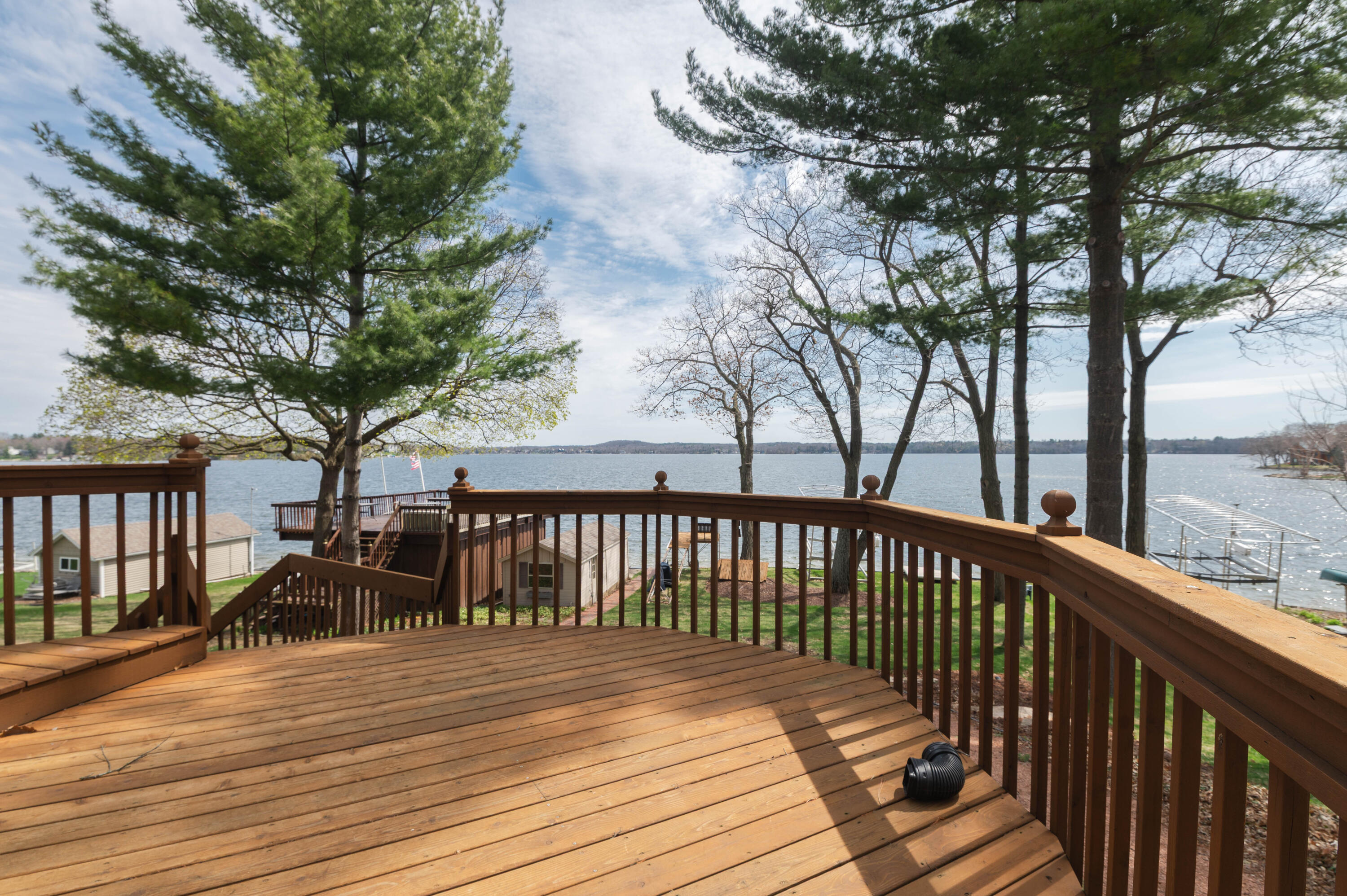 Property Photo: W347n5904 Lake Dr WI 53066