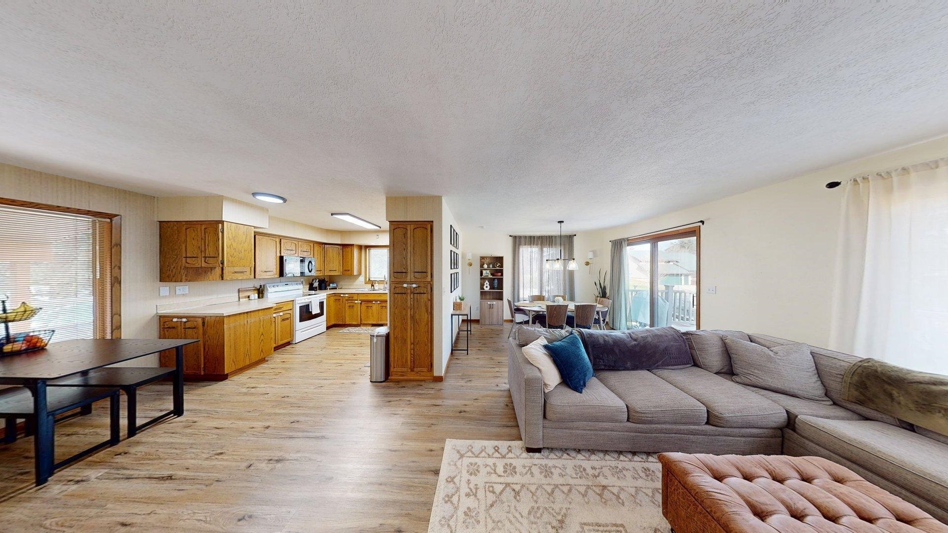 Property Photo: 2509 Bel Air Place NW ND 58703