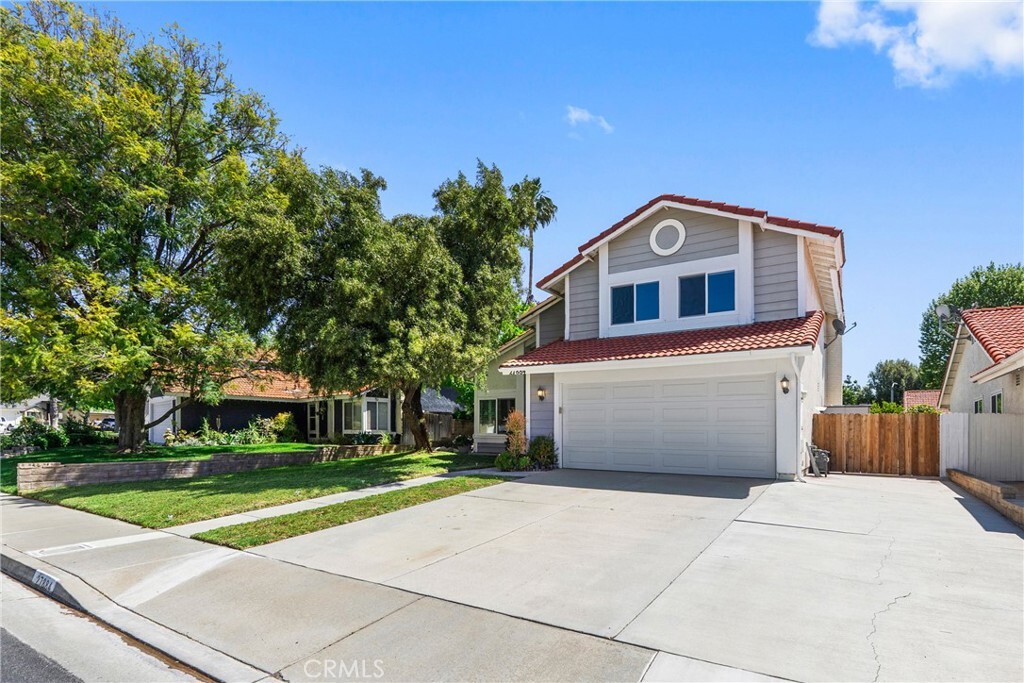 Property Photo: 27884 Beacon Street CA 91384