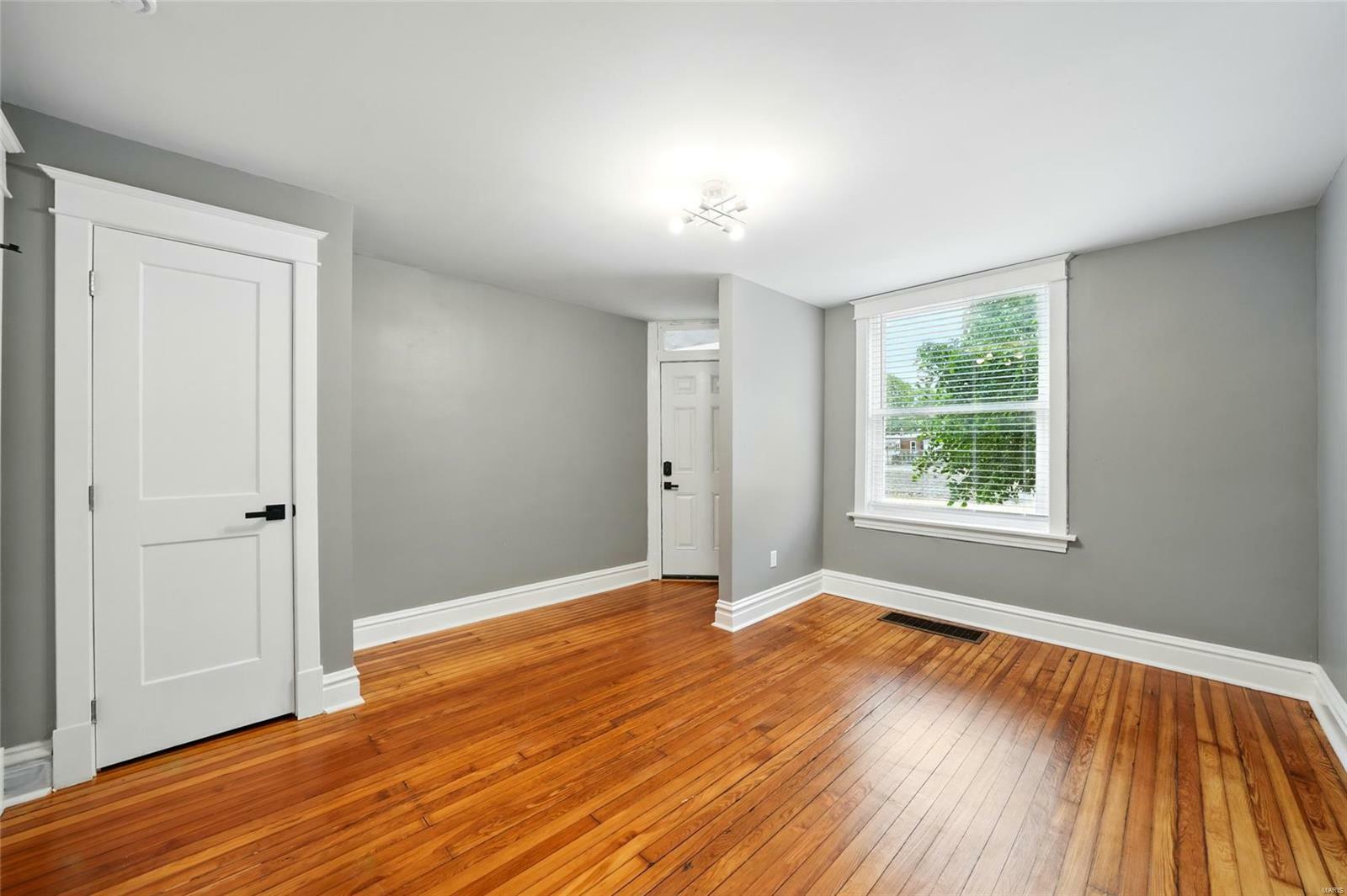Property Photo: 3179 Minnesota Avenue A MO 63118