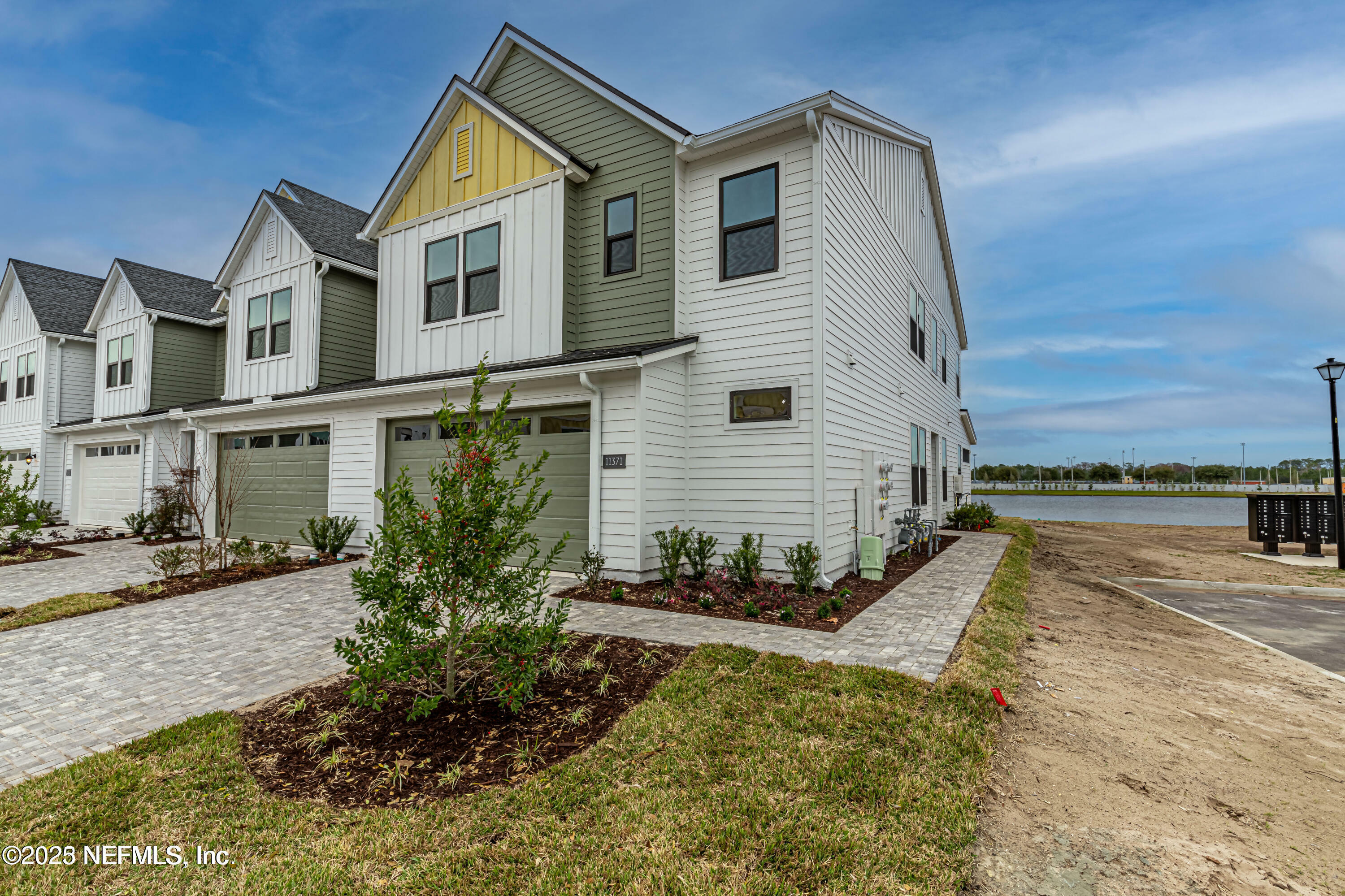 Property Photo: 11371 Newtonian Boulevard FL 32256
