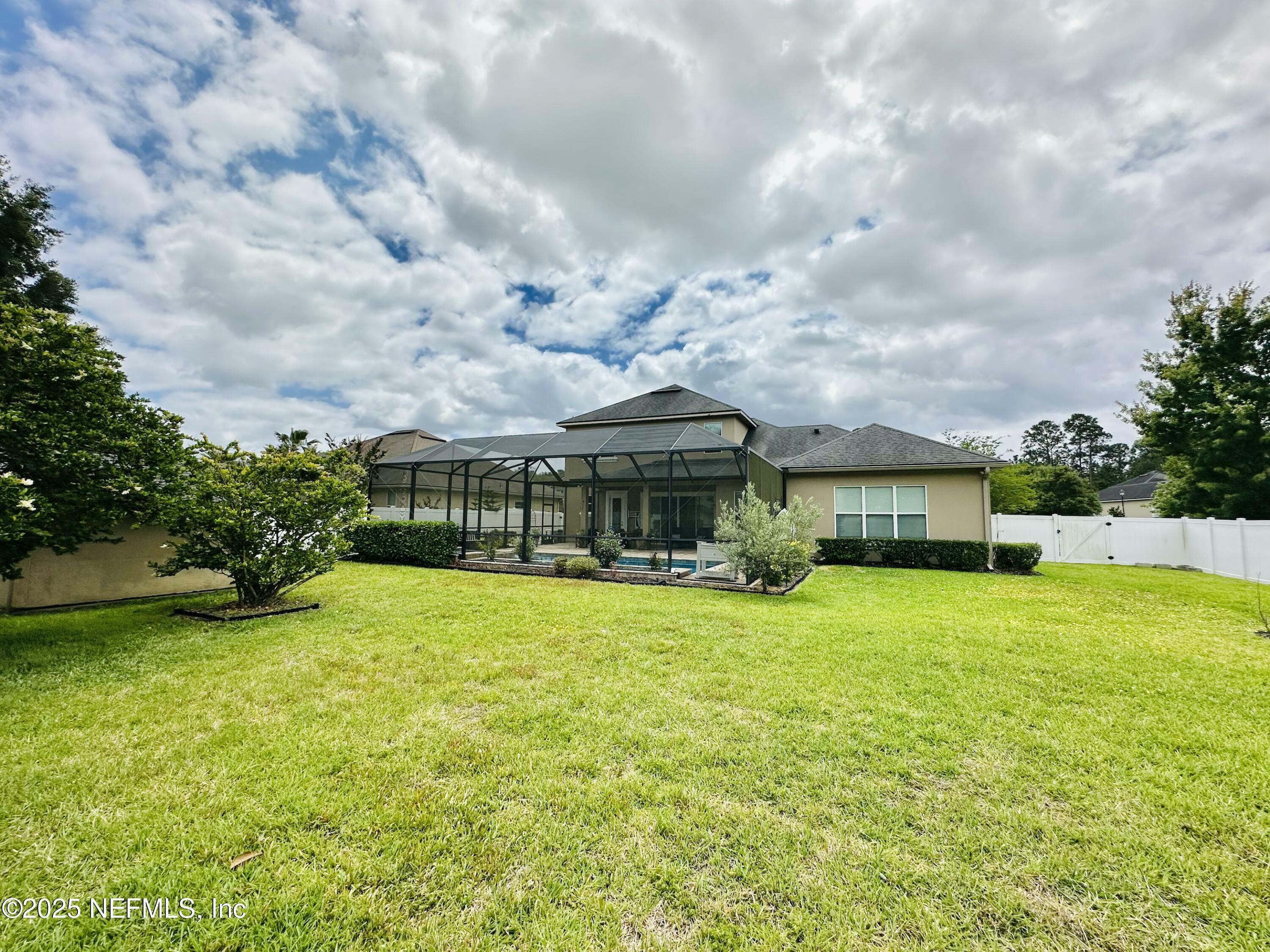 Property Photo: 746 Abby Mist Drive FL 32259
