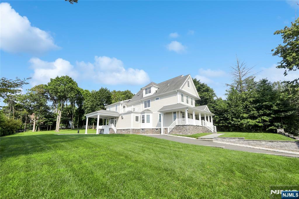Property Photo:  71 E Linden Avenue  NJ 07631 