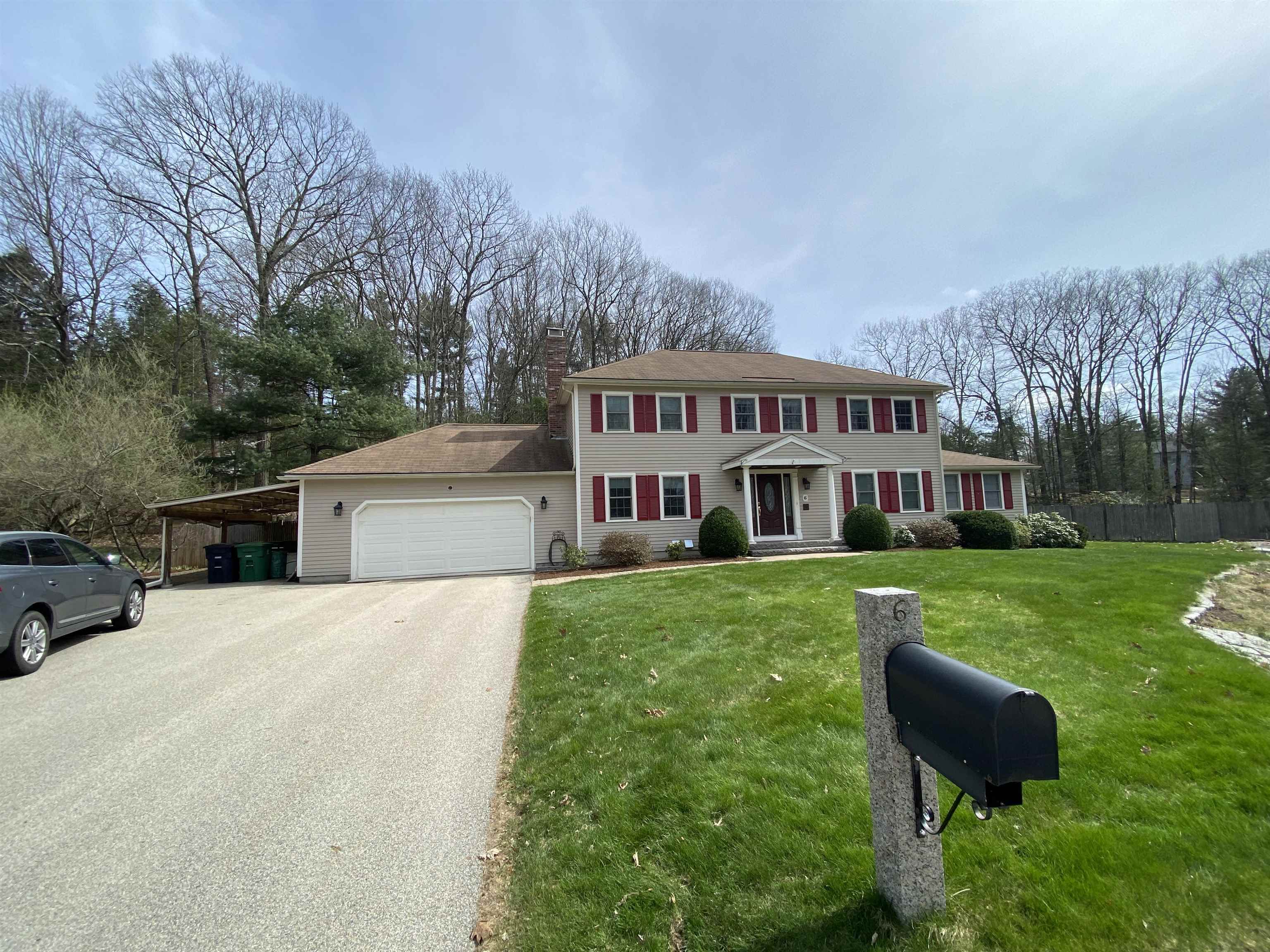 Property Photo: 6 Aspen Court NH 03062