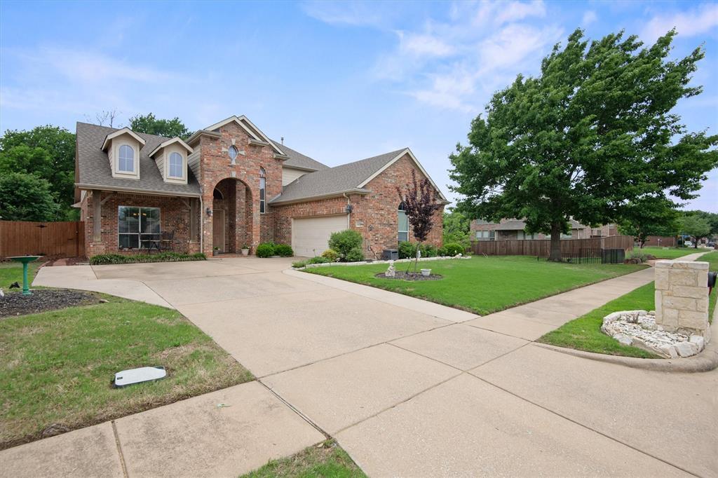 8402 Pecan Creek Drive  Arlington TX 76001 photo