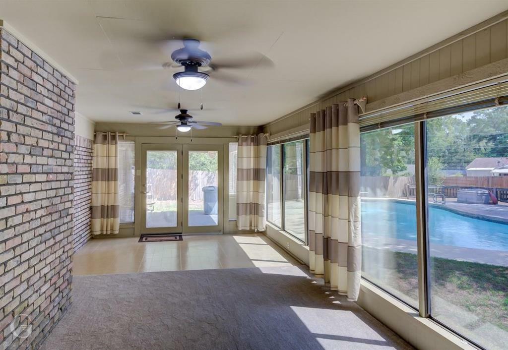 Property Photo: 2125 Shartel Circle LA 71118