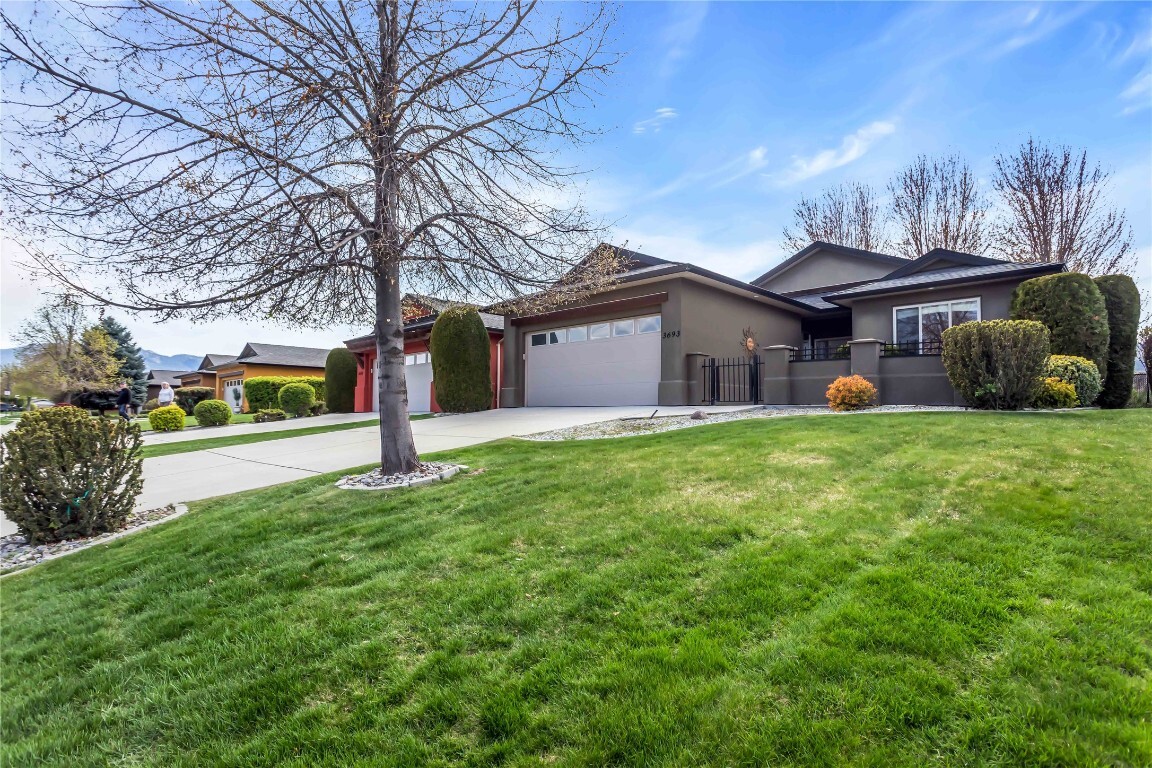 Property Photo: 3693 Sonoma Pines Drive BC V4T 2Y2