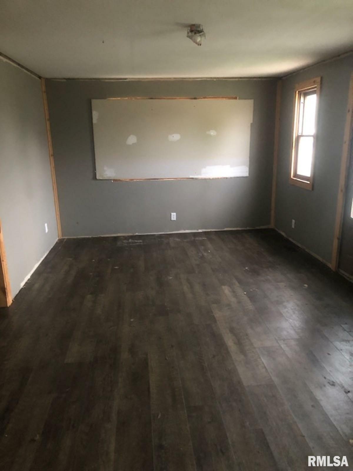 Property Photo: 312 W York Street IL 62320