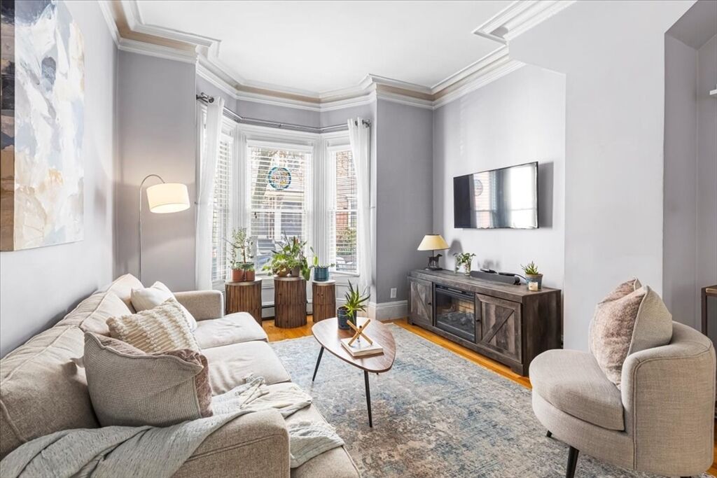 Property Photo:  7 Gates St 1  MA 02127