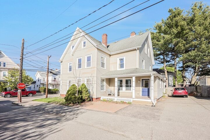 Property Photo: 113 Taylor St 1 MA 02453