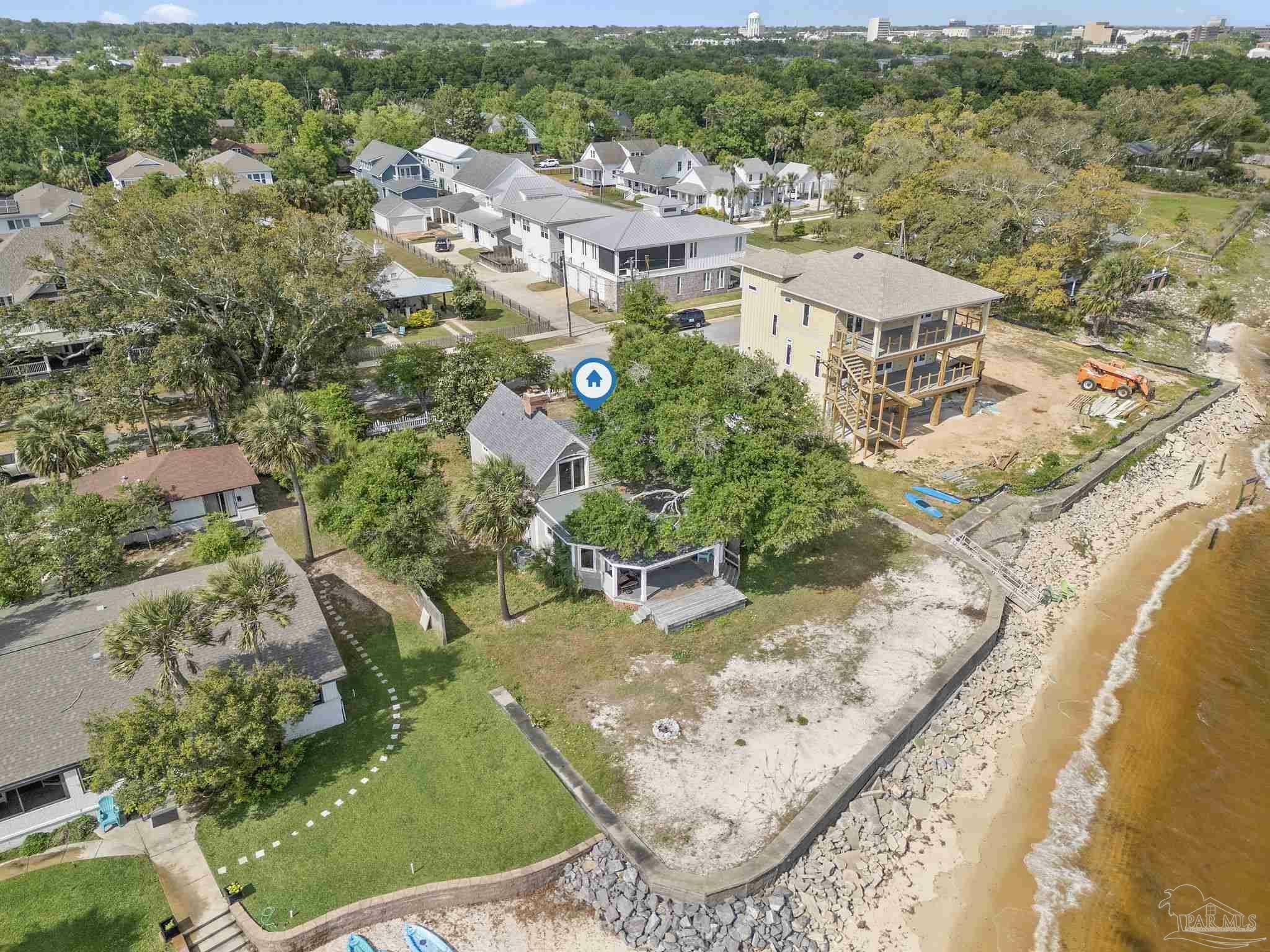 Property Photo: 1415 Sonia St FL 32502
