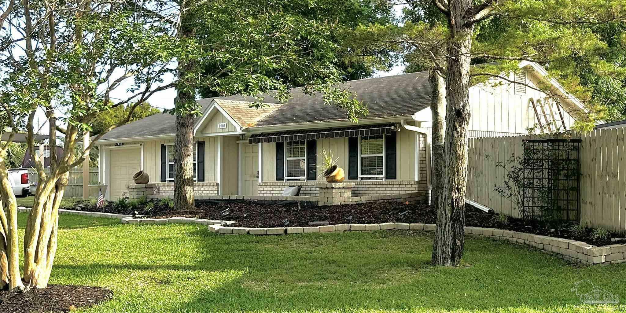 Property Photo: 1405 College Pkwy FL 32563