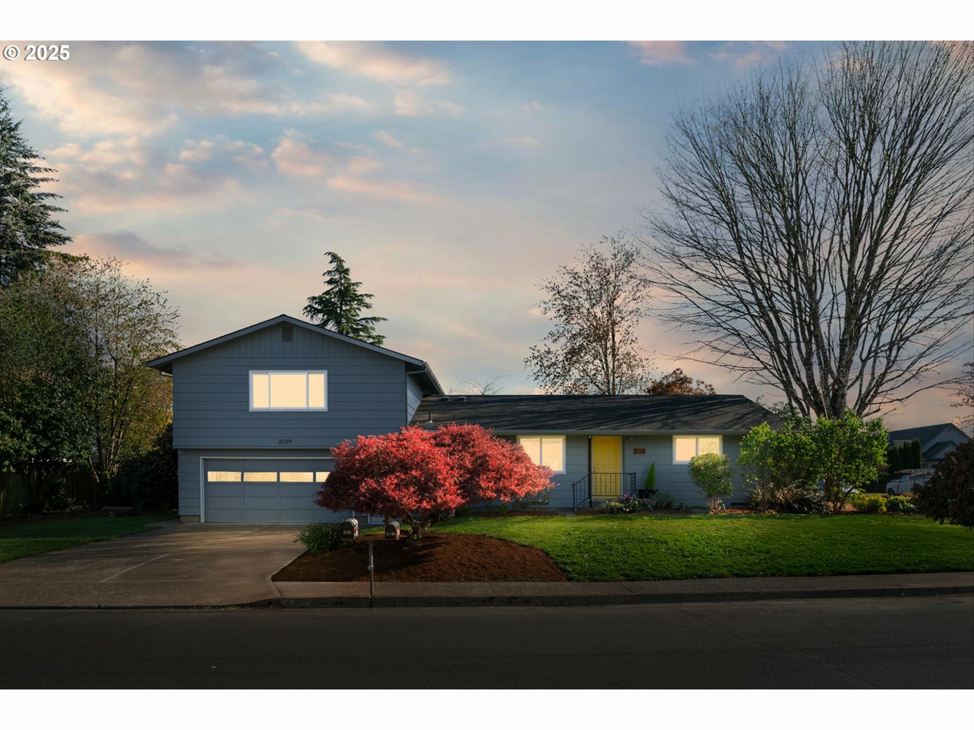 Property Photo: 2739 NE Elaine Dr OR 97128