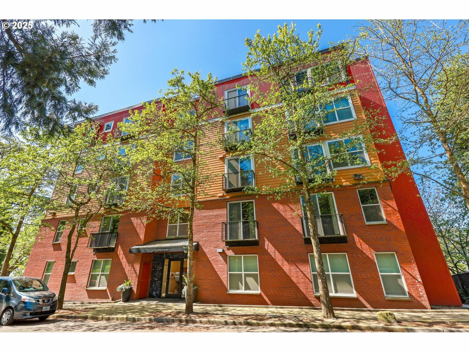 Property Photo: 8712 N Decatur St 105 OR 97203