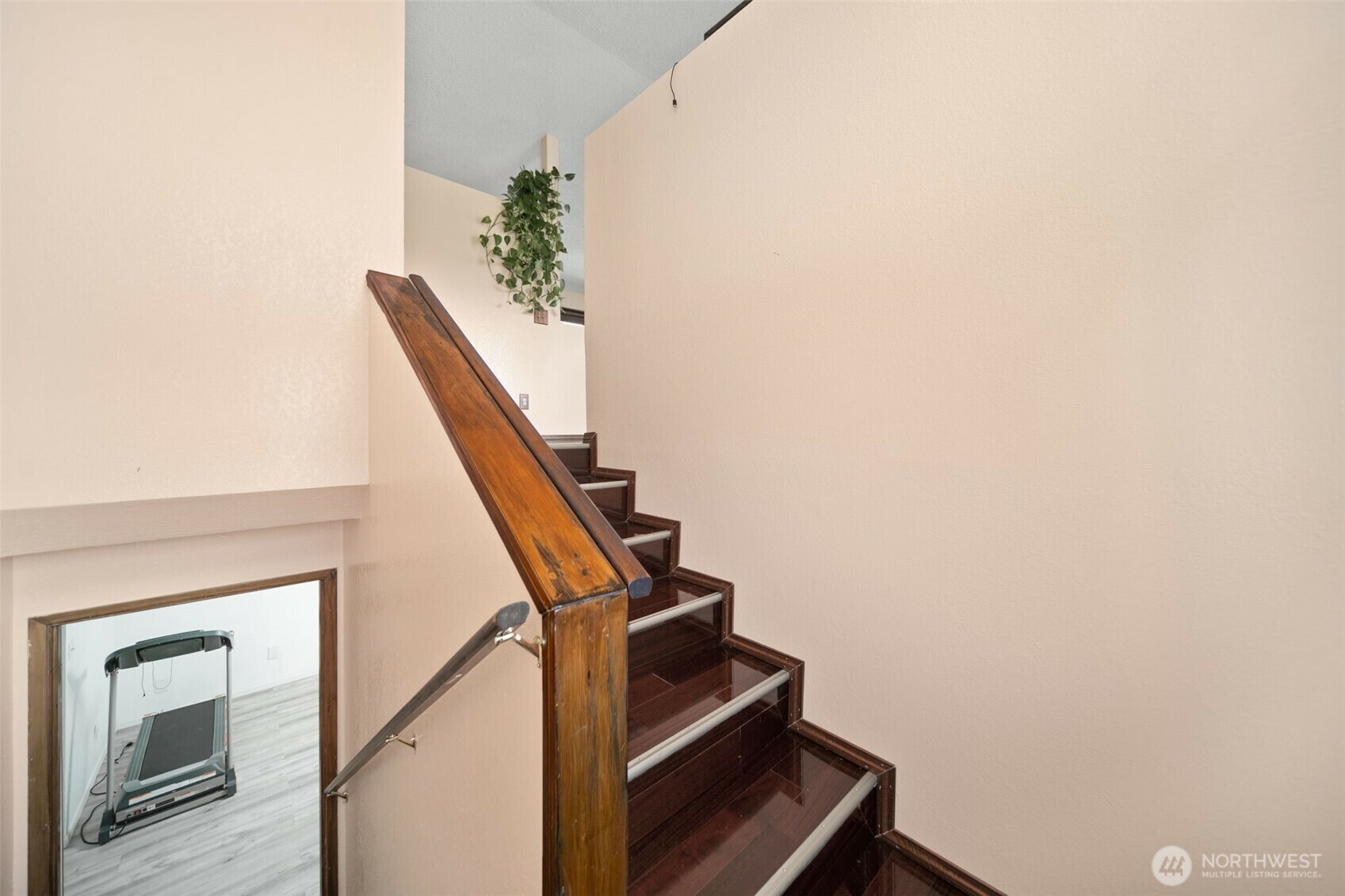 Property Photo: 2883 NW Cascade Ave WA 98802