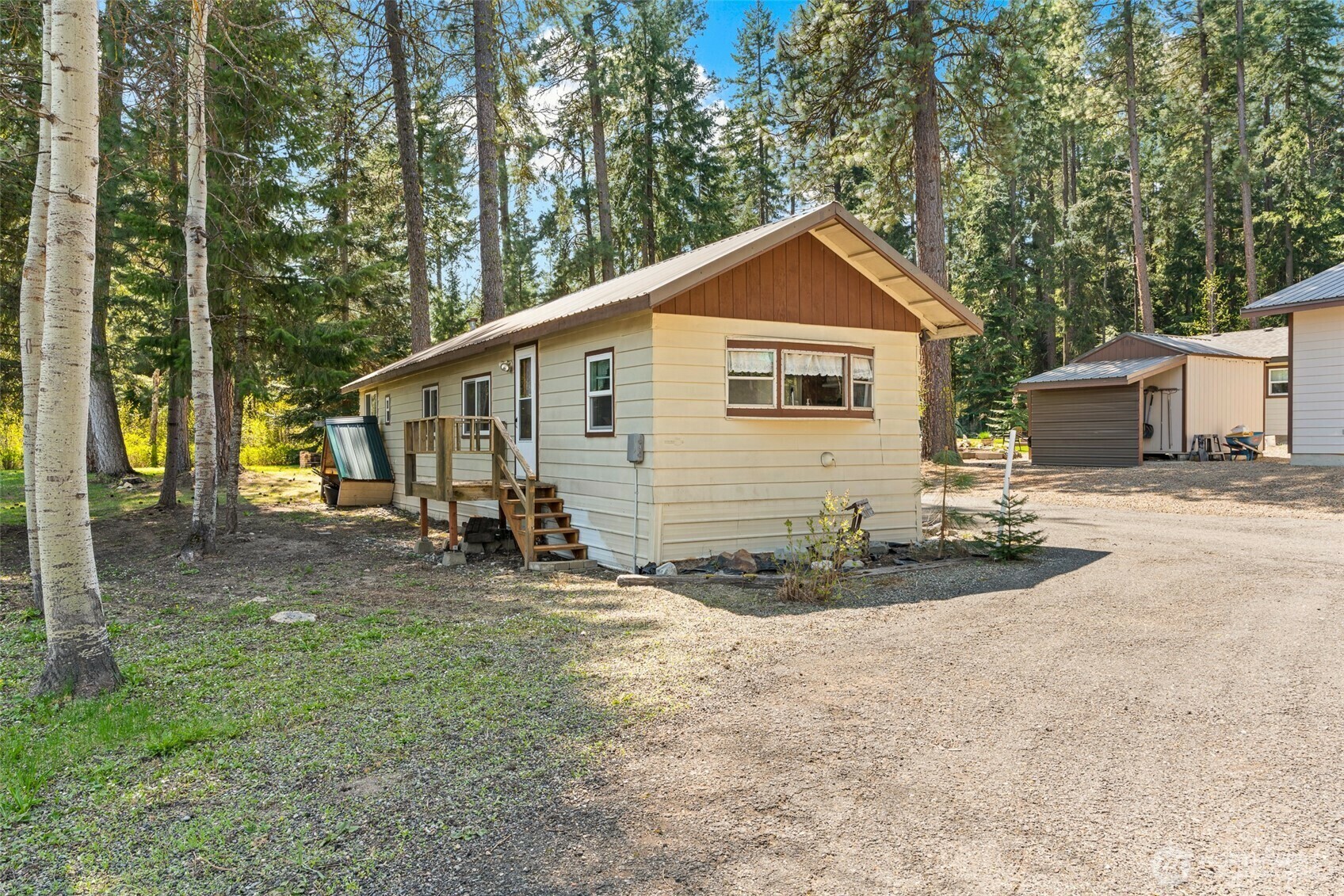 Property Photo: 540 W Pacific Avenue WA 98940