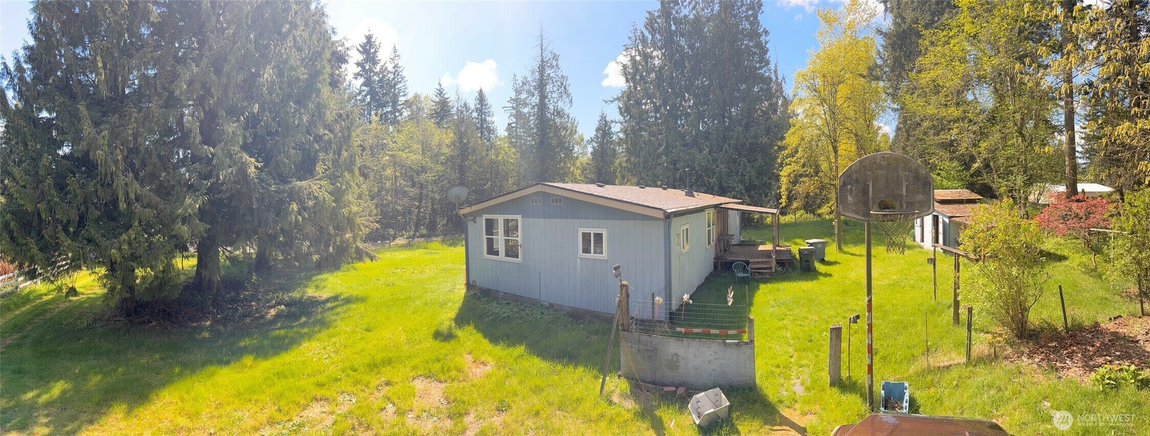 Property Photo: 13816 48th Avenue E WA 98446