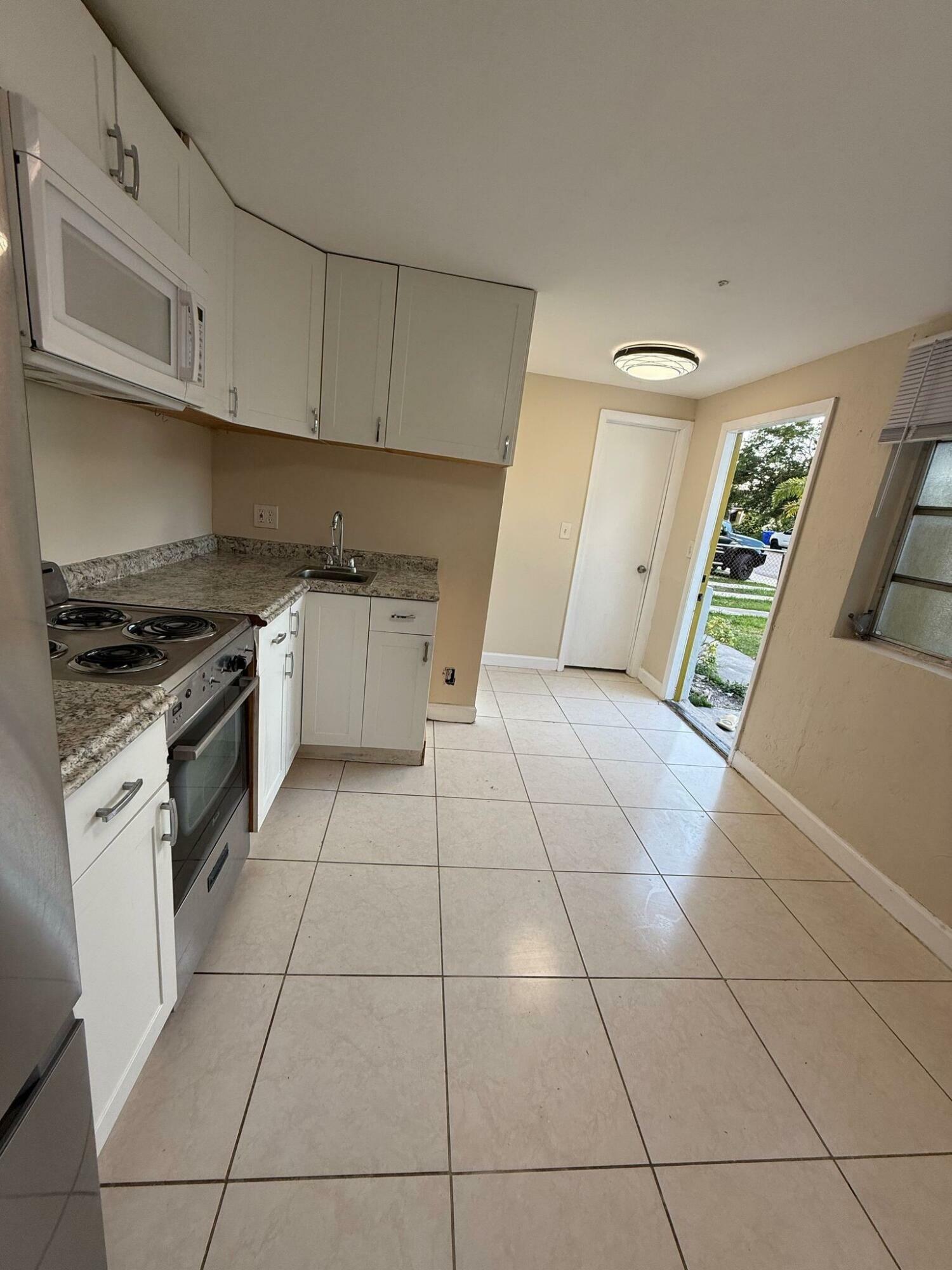 Property Photo: 2700 SW 33 Court B FL 33133