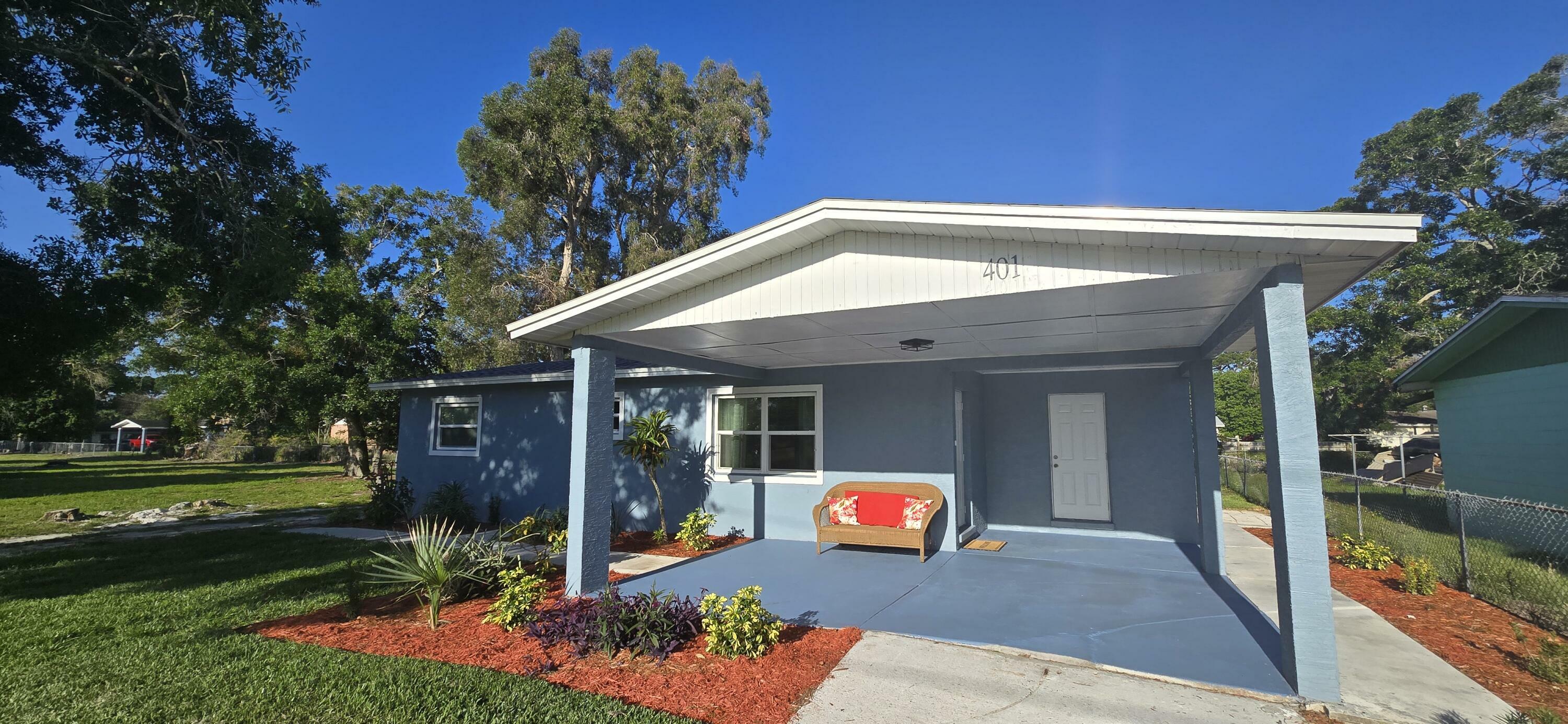 Property Photo: 401 N 29th Street FL 34947