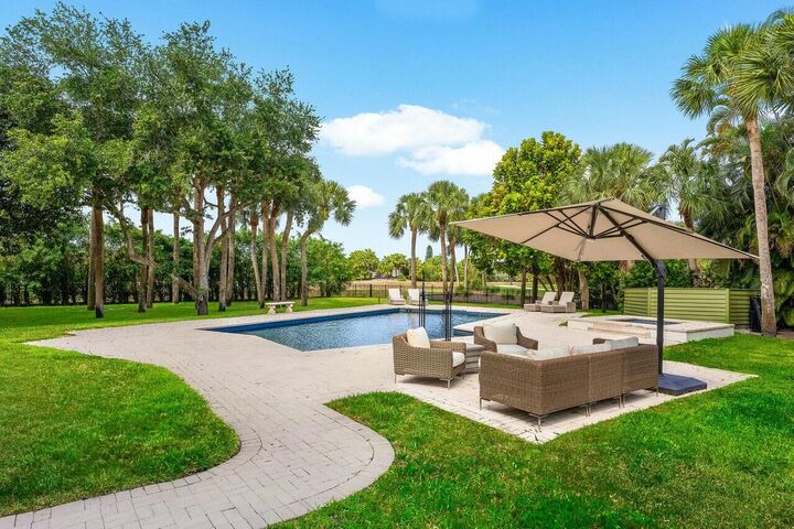 Property Photo:  4356 Kasso Circle  FL 33487 