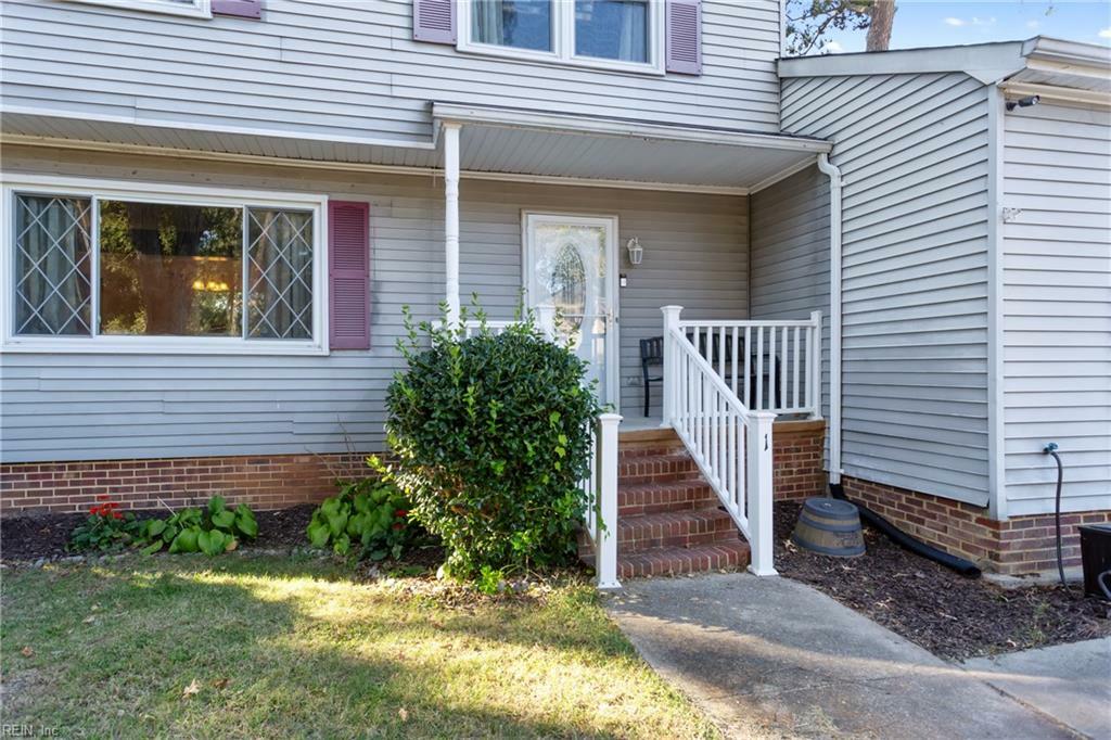 Property Photo: 1 Kings Point Dr VA 23669