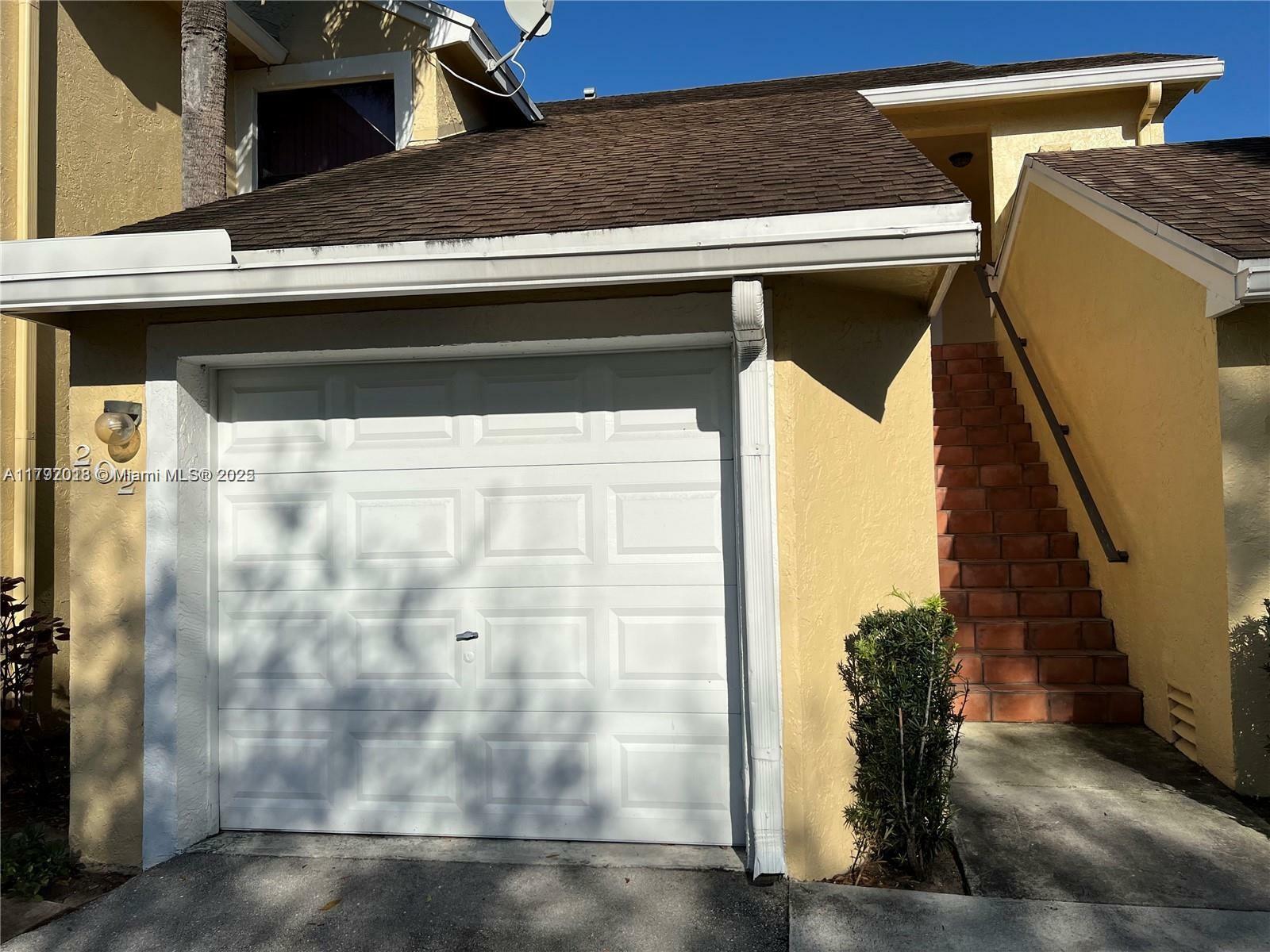 Property Photo: 151 SW 95th Ter 202 FL 33025