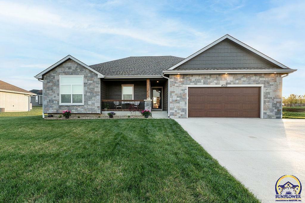 Property Photo: 4313 SW Lakeside Dr KS 66610