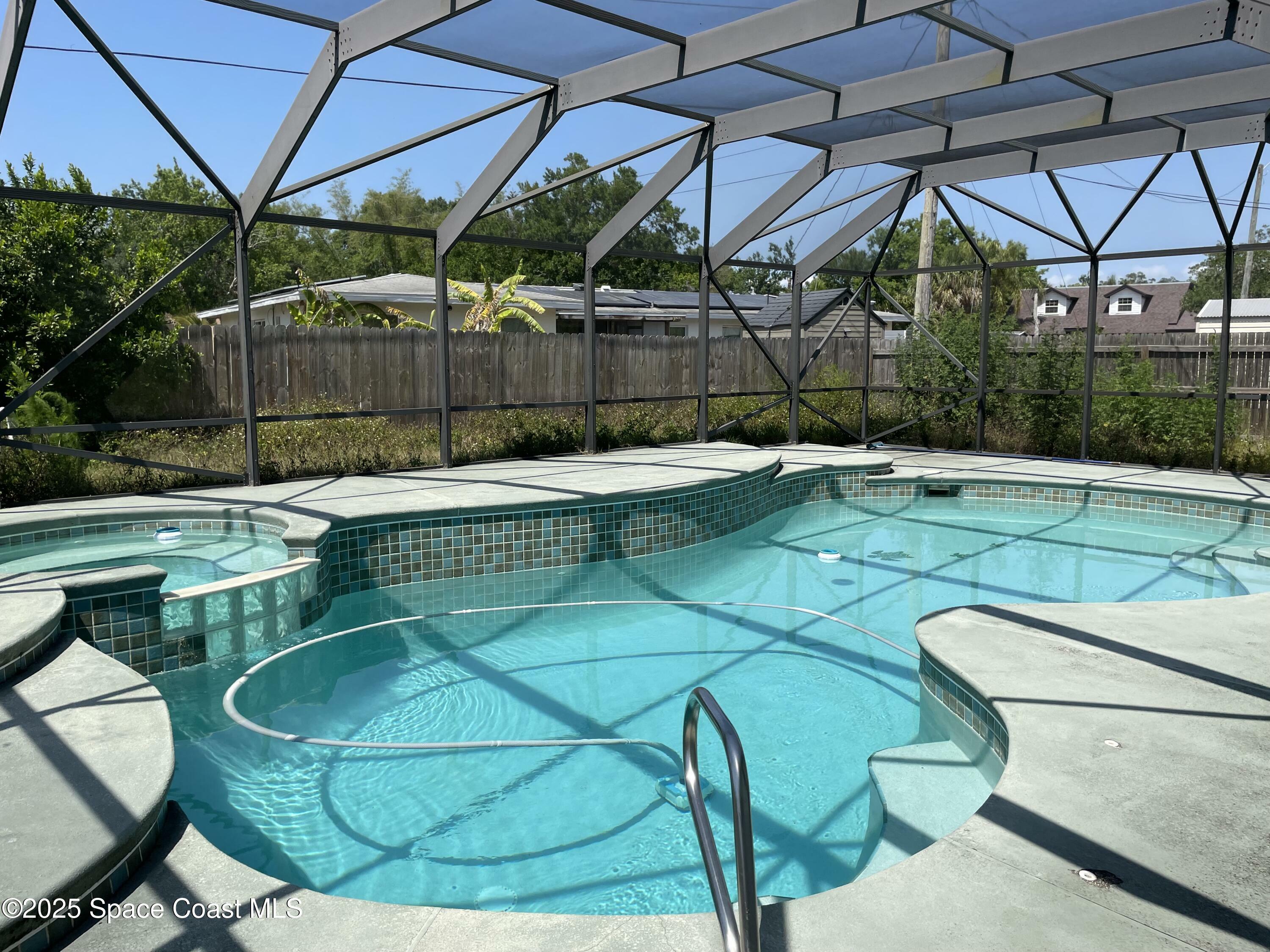 Property Photo: 1804 Ponderosa Lane FL 32796