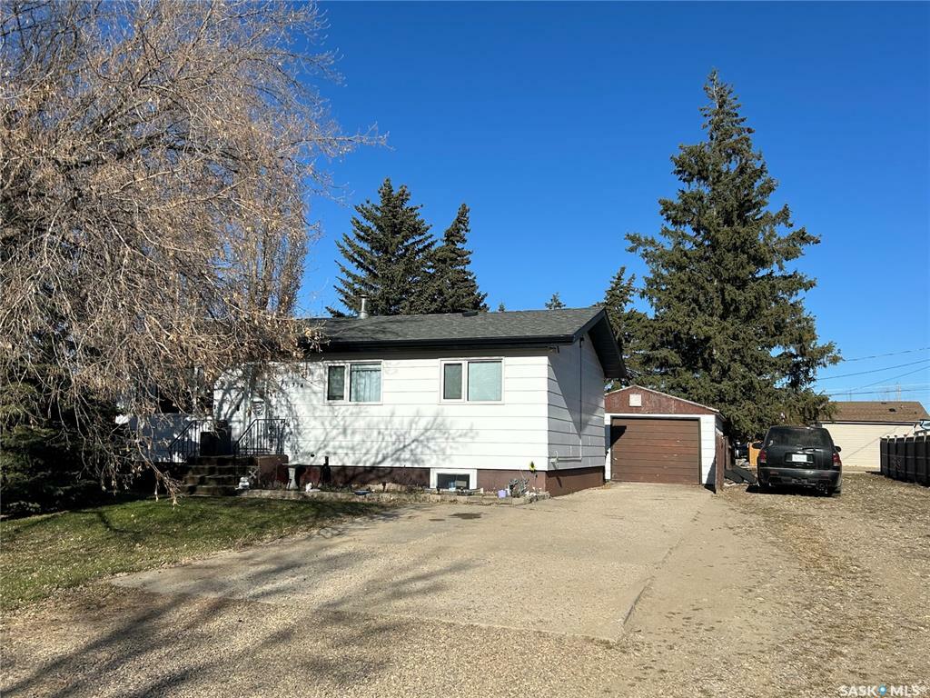 Photo de la propriété: 314 1st Street NE SK S0K 4V0