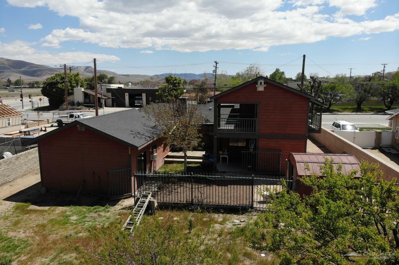 Property Photo: 807 Curry Street CA 93561