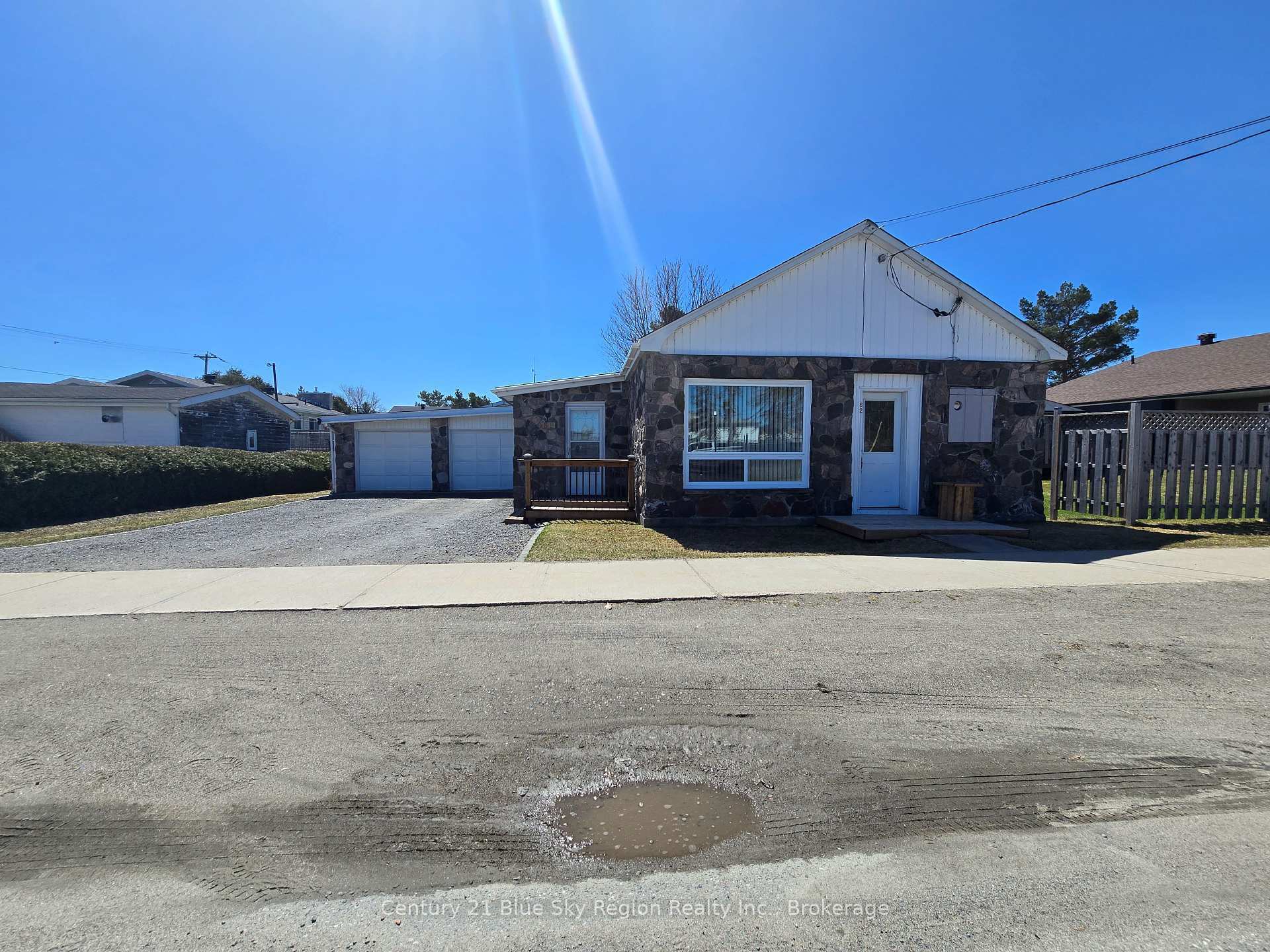 Property Photo: 62 Railway Street ON P2B 3A1