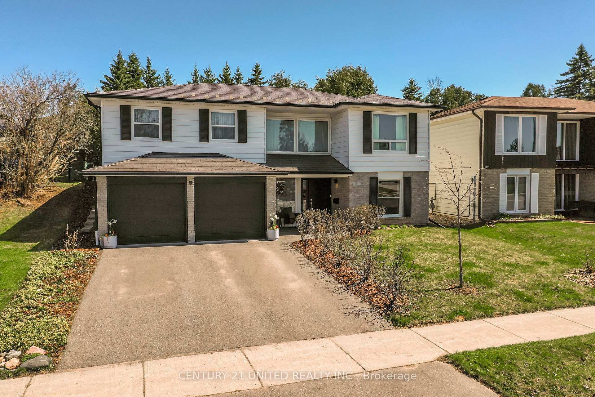 2120 Meadowview Road  Peterborough East ON K9L 1S4 photo