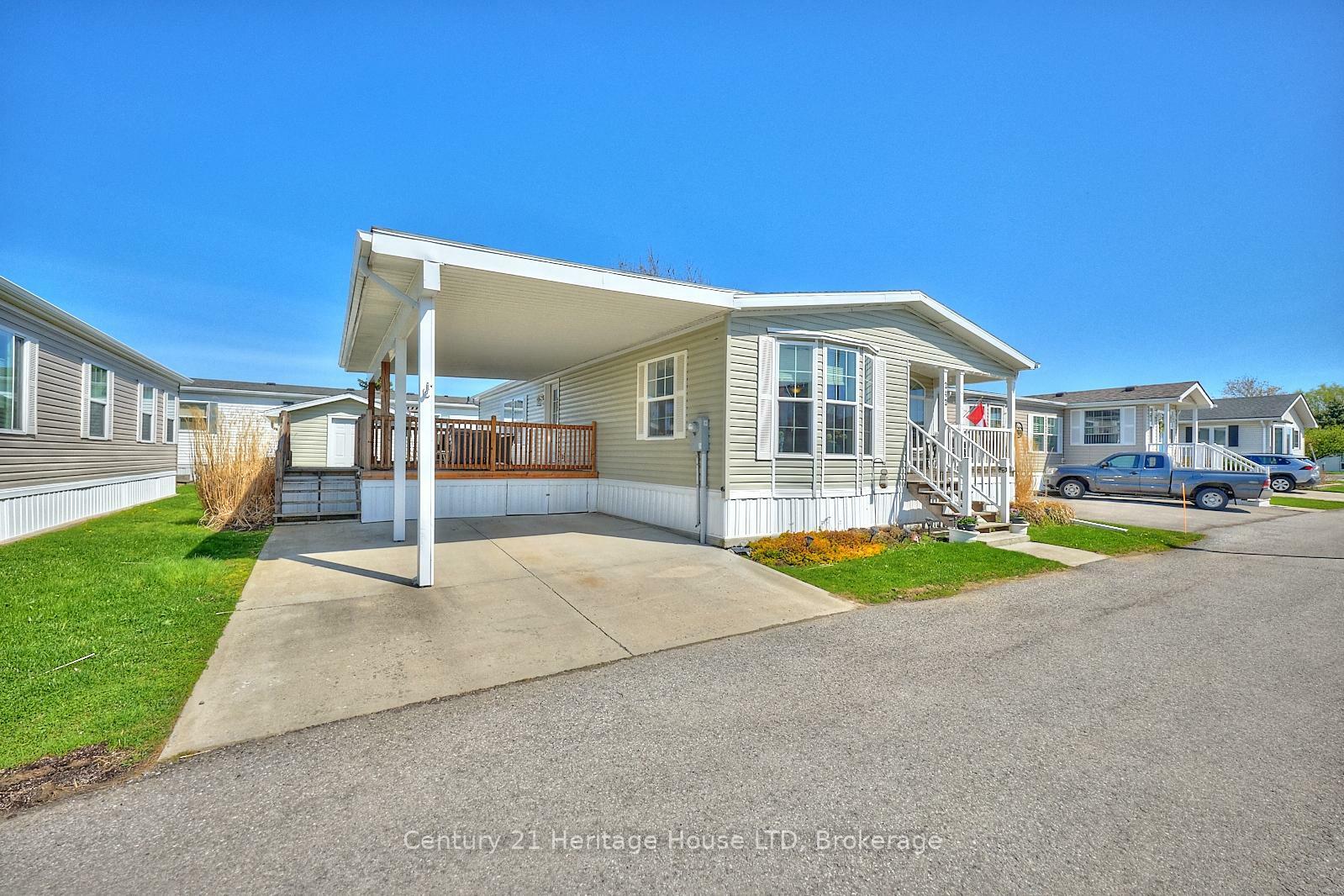 Property Photo: 3033 Townline Road 242 ON L0S 1S1