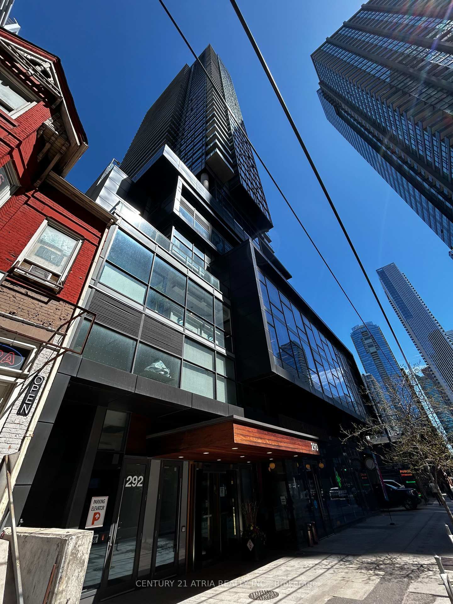 Property Photo: 290 Adelaide Street 3507 ON M5V 1P6