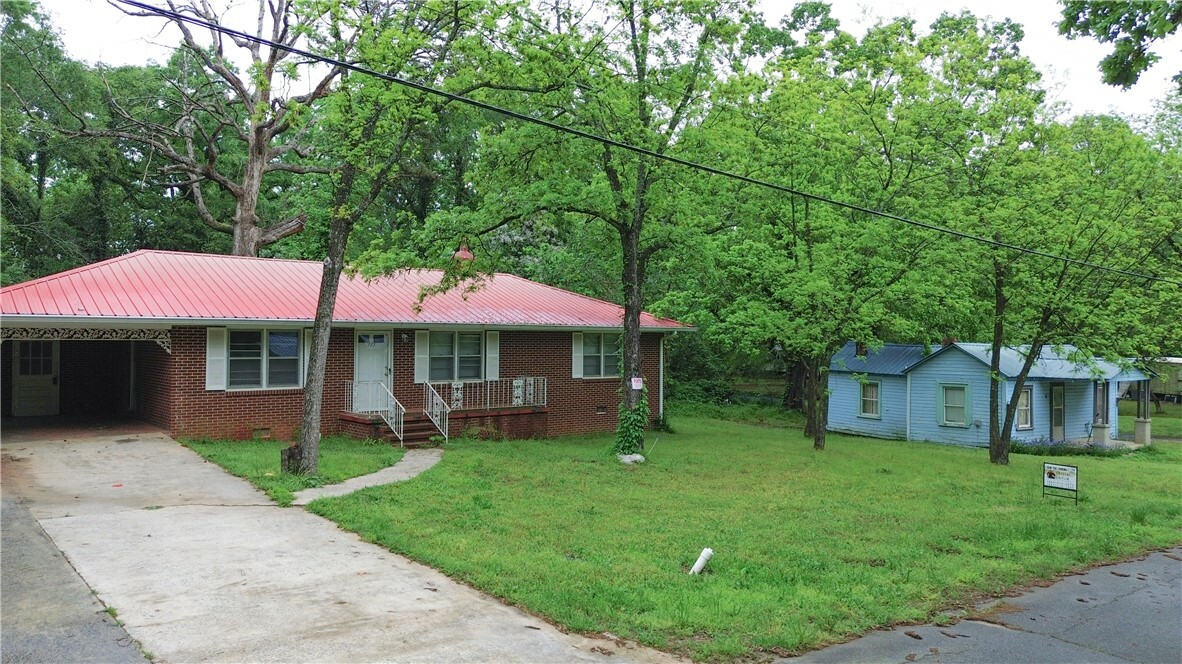 Property Photo: 115 And 117 Simpson Street SC 29655