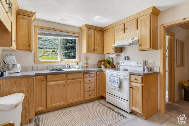 Property Photo: 20 S Church St UT 84526