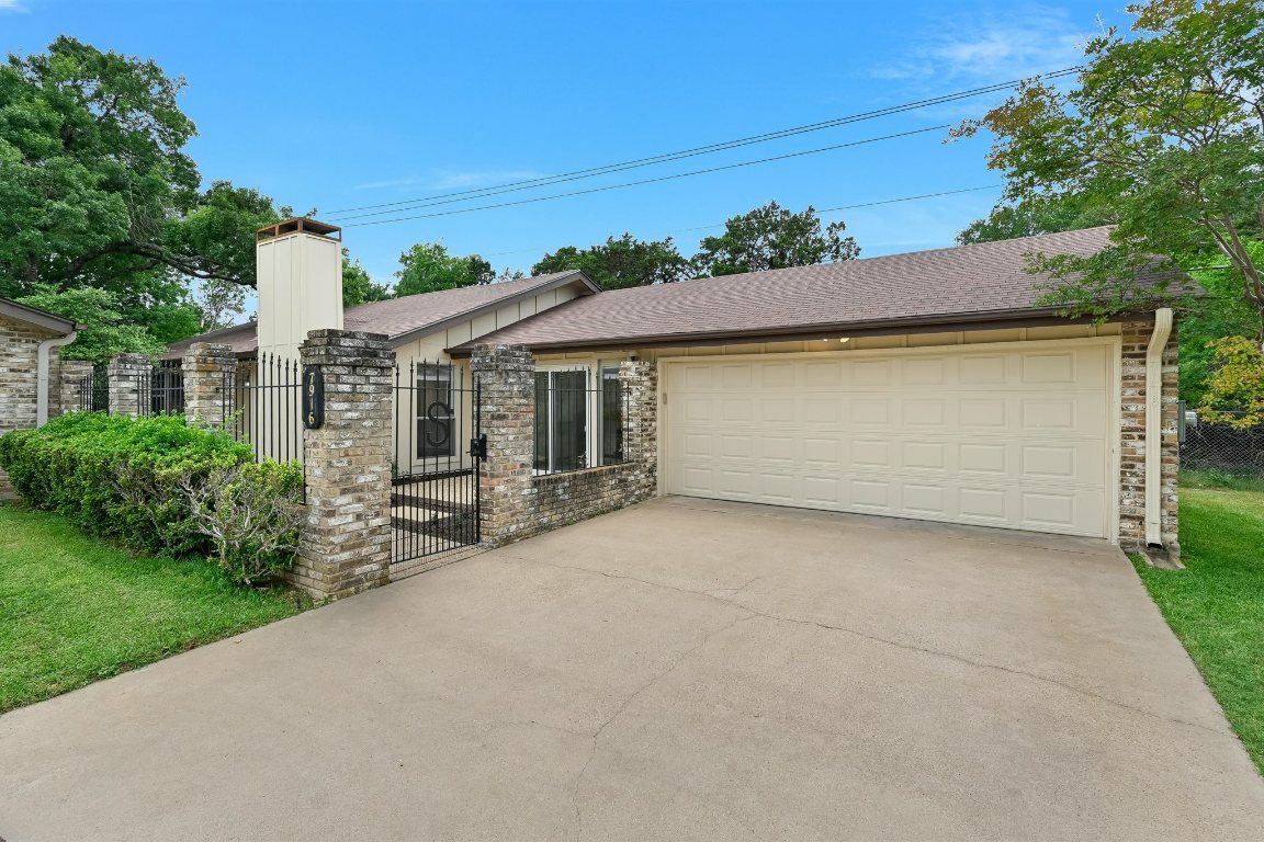 Property Photo:  7916 Ridgeline N  TX 78731 