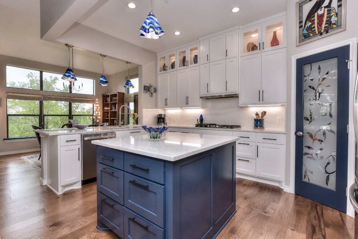Property Photo: 300 San Gabriel Village Boulevard 523 TX 78626