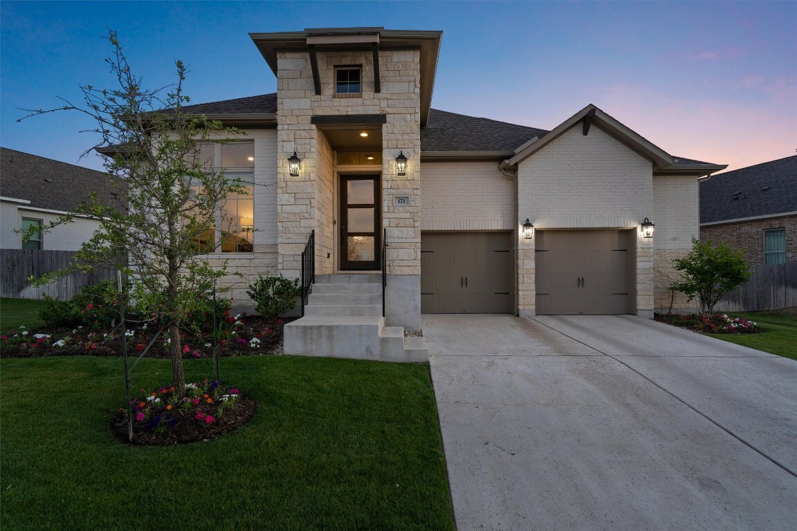 Property Photo: 171 William Clayton Drive TX 78610