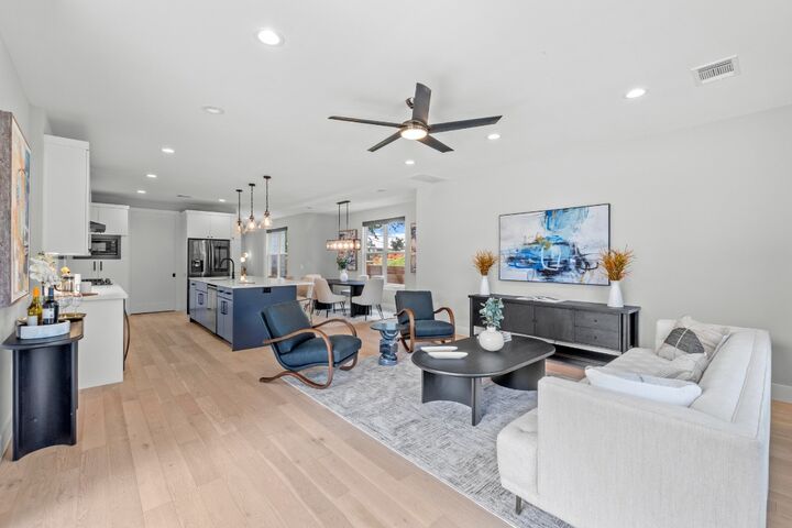 Property Photo: 7103 Daugherty Street TX 78757