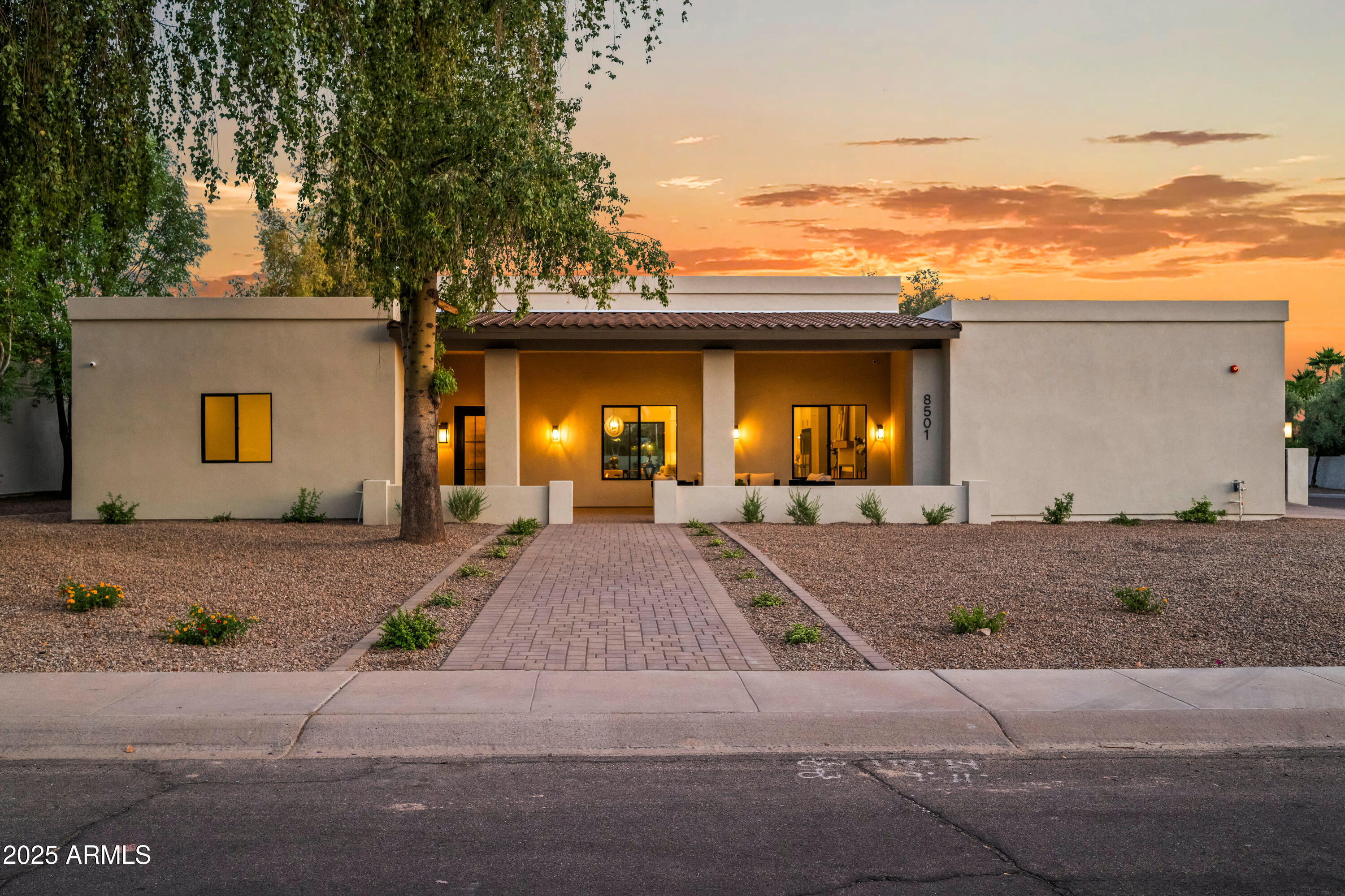 Property Photo: 8501 E Appaloosa Trail AZ 85258