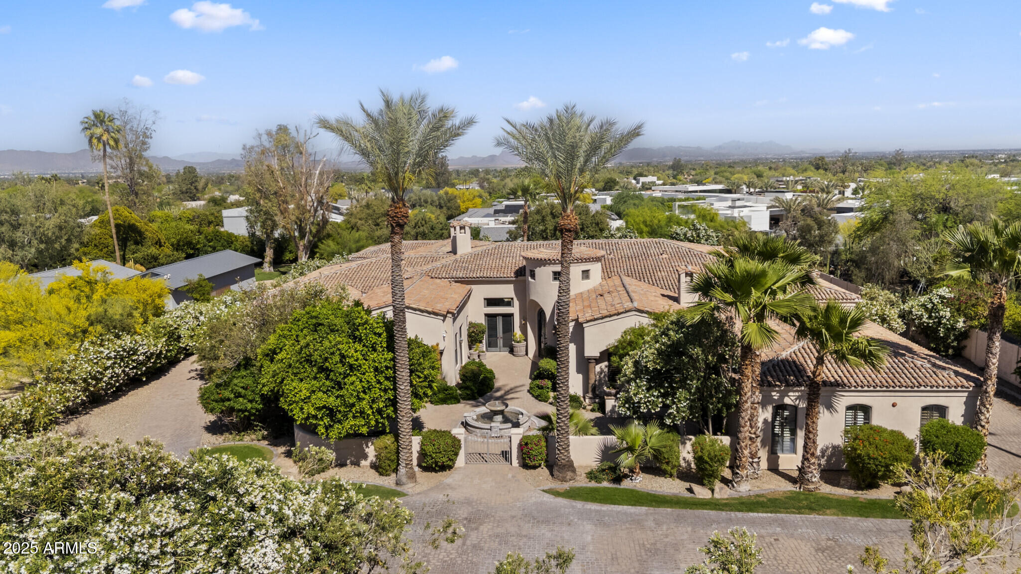 5615 N Invergordon Road  Paradise Valley AZ 85253 photo